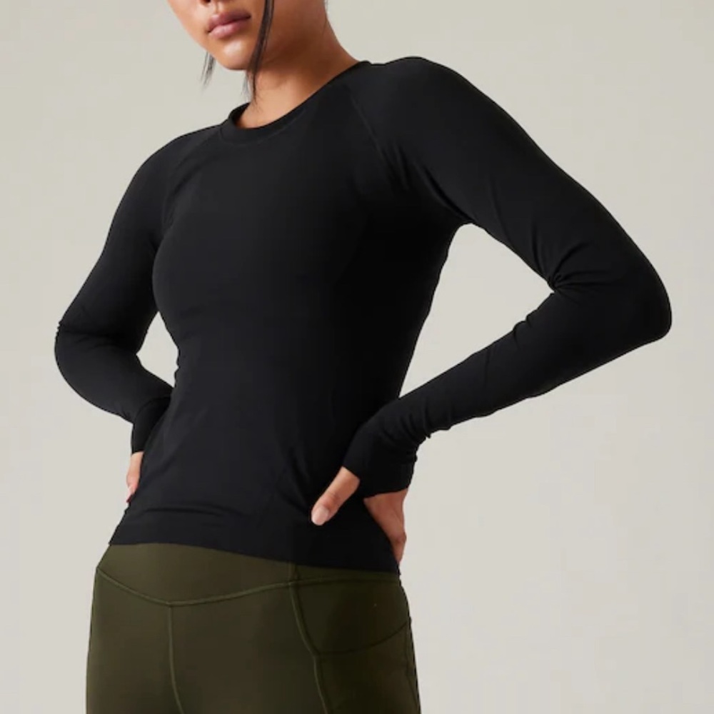 ATHLETA MOMENTUM SEAMLESS SPORT LENGTH TOP (Black & Grey XXS)
